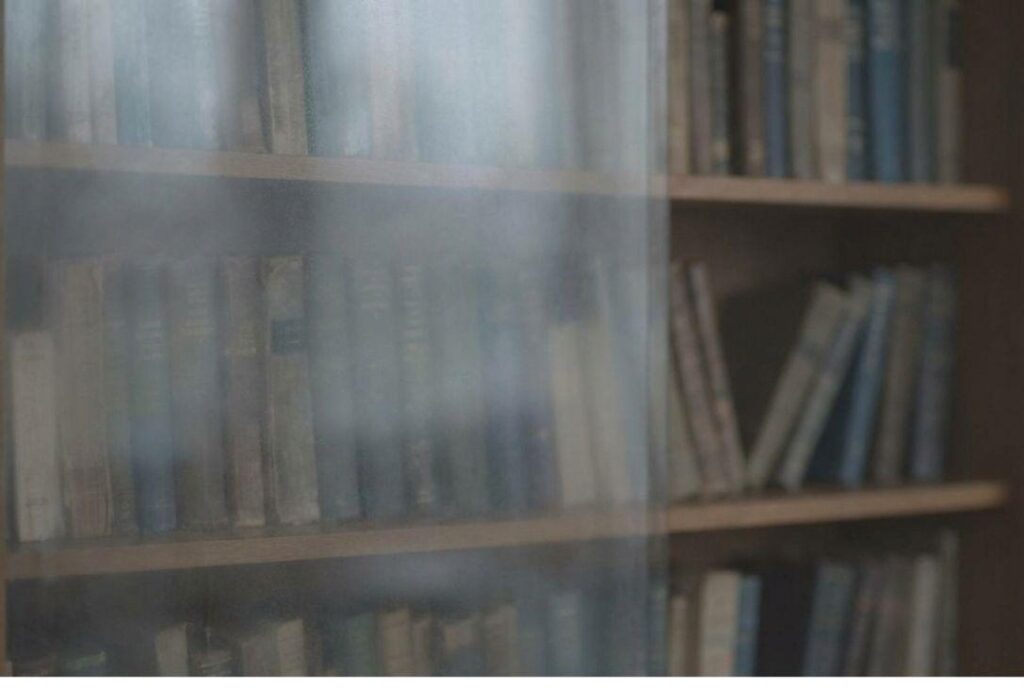 Klonopin side effects may include the following symptoms like severe drowsiness, constant movement, all called the Klonopin affect. unusual movements, breathing problems, hearing things, a racing heartbeat,